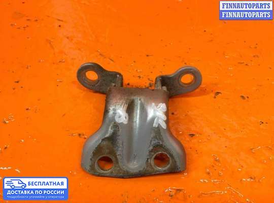 Петля двери на Hyundai Terracan