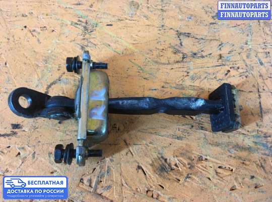 Ограничитель двери на Hyundai Terracan