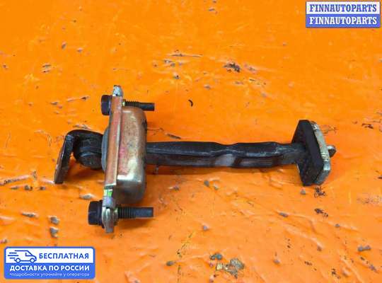 Ограничитель двери на Hyundai Terracan