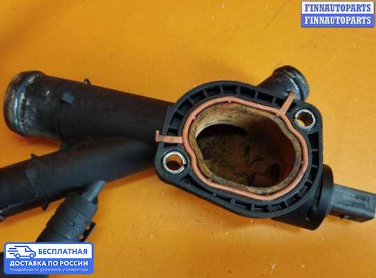 Фланец (тройник) системы охлаждения на Skoda Octavia (1Z, A5)