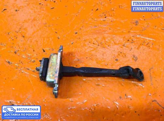 Ограничитель двери на Hyundai Terracan