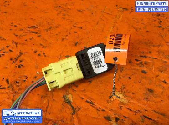 Датчик удара (Airbag) на Toyota Avensis II (T250)