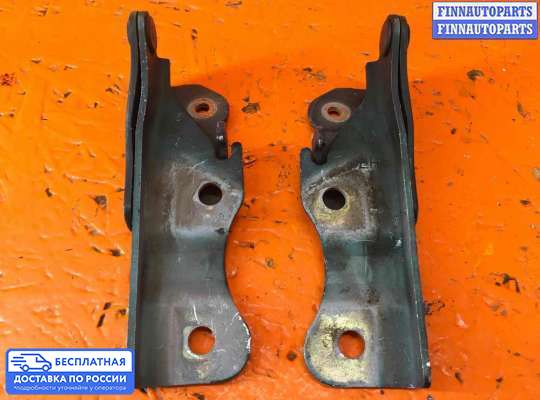 Петля капота на Hyundai Terracan