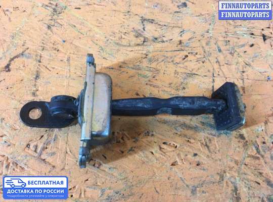 Ограничитель двери на Hyundai Terracan