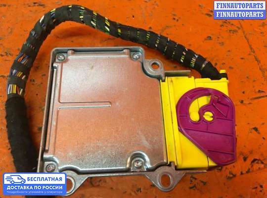 ЭБУ AIRBAG (электронный блок управления подушками безопасности) на Volkswagen Passat B7 (36)