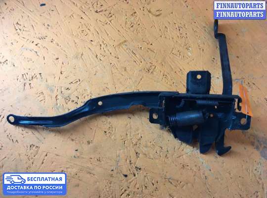 Замок капота на Hyundai Terracan