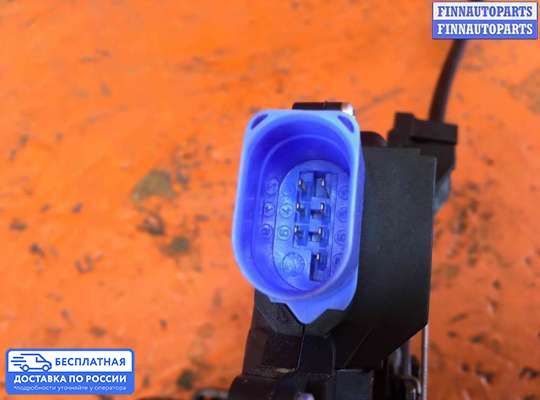 Замок боковой двери на Volkswagen Touran I (1T)
