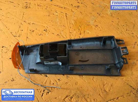 Кнопки стеклоподьемника на Toyota Corolla 9 (E120)