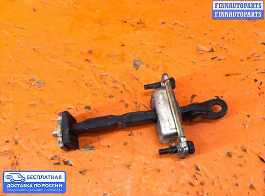 Ограничитель двери на Hyundai Terracan