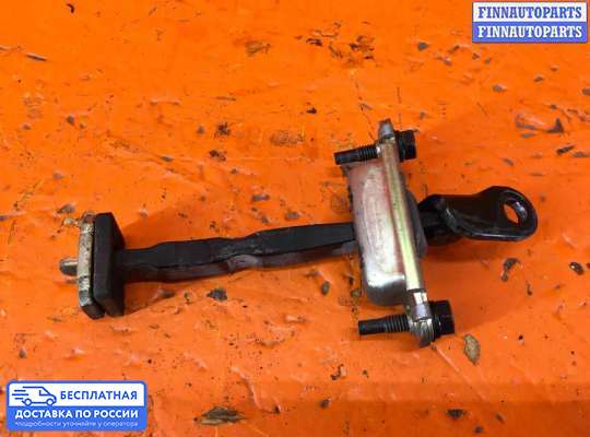 Ограничитель двери на Hyundai Terracan