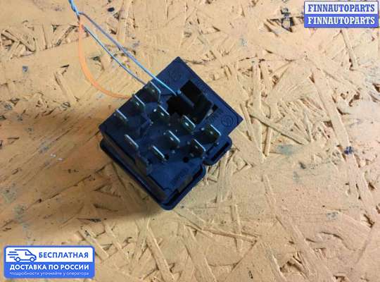 Переключатель света на Volkswagen Passat B3 (35i)