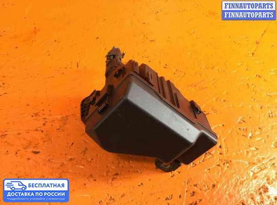 Блок предохранителей на Toyota Avensis II (T250)