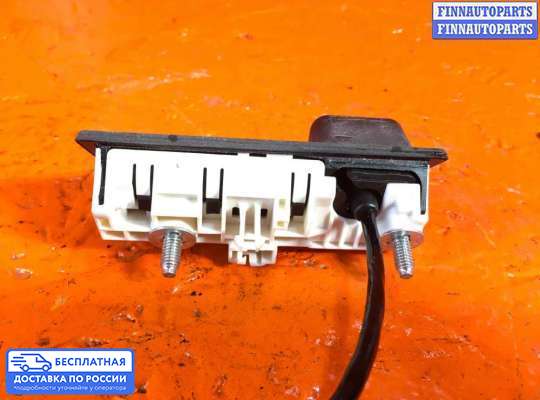 Камера обзора на Volkswagen Passat B7 (36)