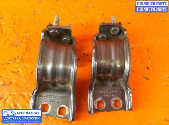 Петля крышки багажника на Volkswagen Passat B6 (3C)