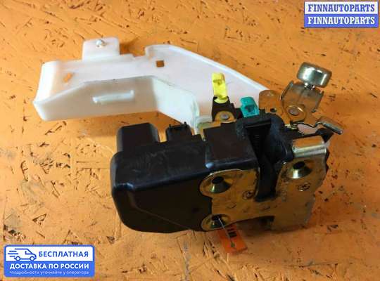 Замок боковой двери на Jeep Cherokee II / Liberty (KJ)