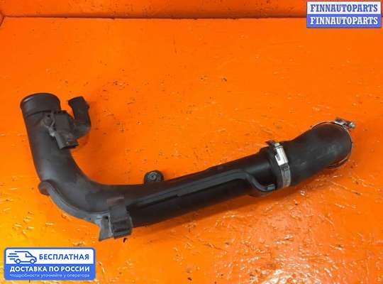 Патрубок (трубка, шланг) на Volkswagen Passat B7 (36)