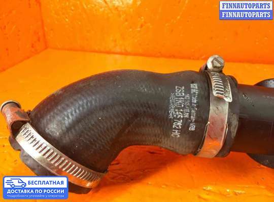 Патрубок (трубка, шланг) на Volkswagen Passat B7 (36)