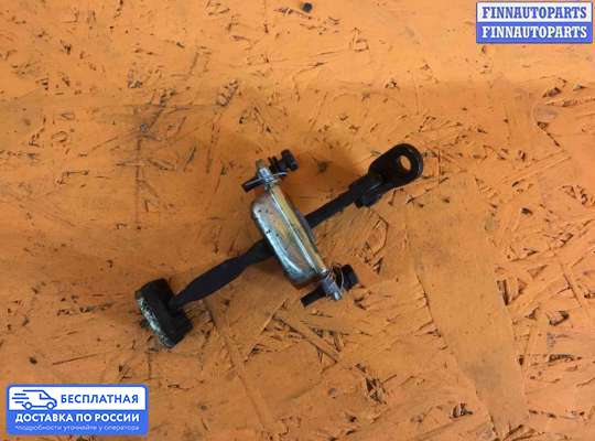 Ограничитель двери на Hyundai Terracan