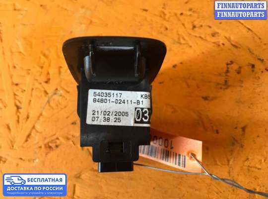 Кнопки стеклоподьемника на Toyota Corolla 9 (E120)