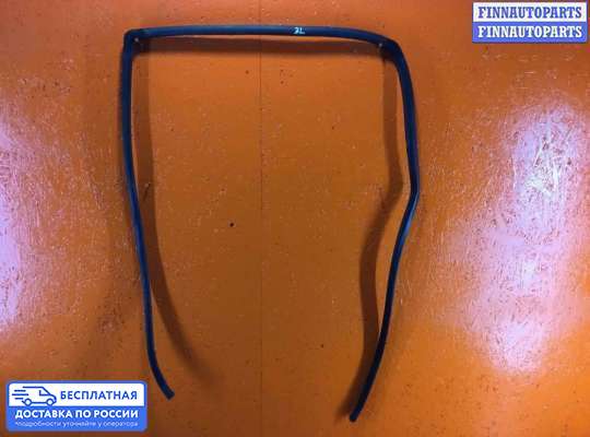 Уплотнитель двери на Toyota Avensis II (T250)