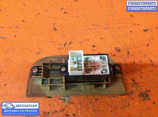 Кнопки стеклоподьемника на Hyundai Terracan