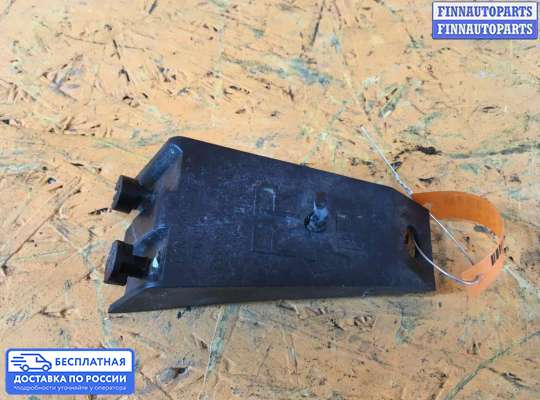 Кронштейн бампера на Jeep Cherokee II / Liberty (KJ)