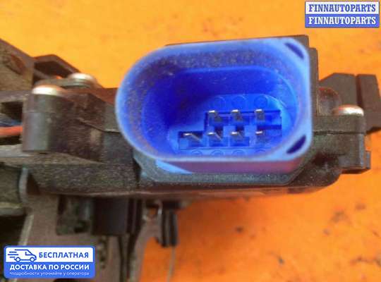Замок боковой двери на Volkswagen Touareg I (7L)