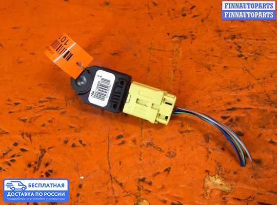 Датчик удара (Airbag) на Toyota Avensis II (T250)