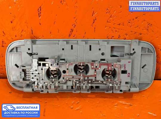 Фонарь салона (плафон) на Volkswagen Passat B7 (36)