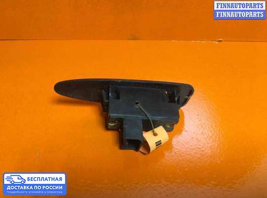 Кнопки стеклоподьемника на Mitsubishi Carisma