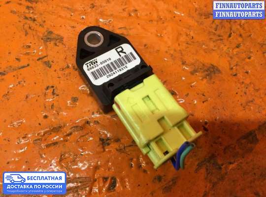 Датчик удара (Airbag) на Toyota Avensis II (T250)