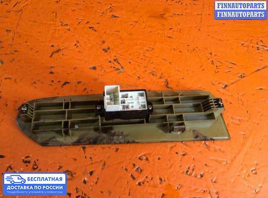 Кнопки стеклоподьемника на Hyundai Terracan