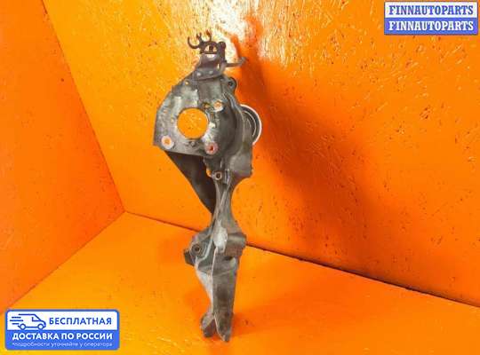 Кронштейн ДВС (лапа) на Volkswagen Caddy III (2K)