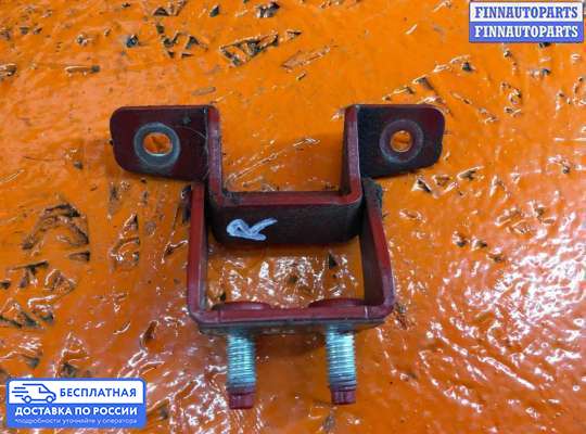 Петля двери на Hyundai i30 I (FD)