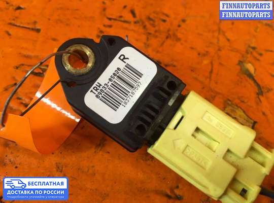 Датчик удара (Airbag) на Toyota Avensis II (T250)