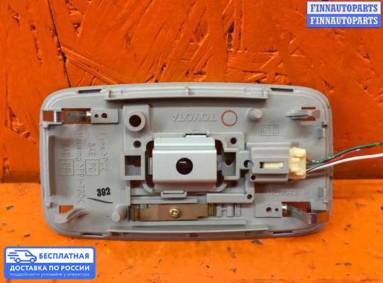 Фонарь салона (плафон) на Toyota Camry XV30