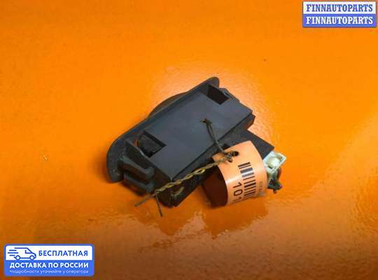 Кнопки стеклоподьемника на Mitsubishi Carisma