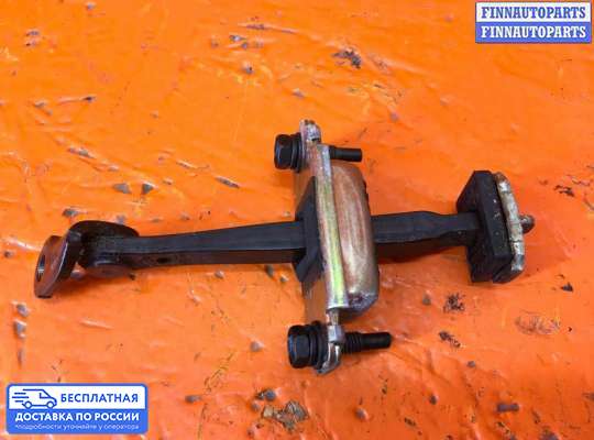 Ограничитель двери на Hyundai Terracan