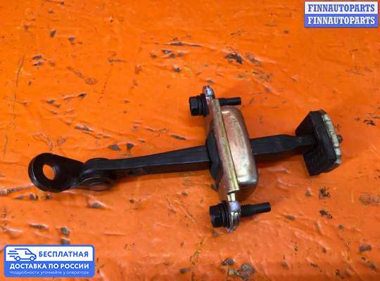 Ограничитель двери на Hyundai Terracan