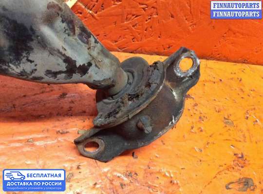 Рычаг подвески на Mitsubishi Carisma