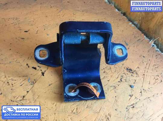 Петля крышки багажника на Jeep Cherokee II / Liberty (KJ)