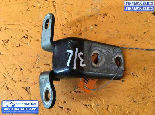 Петля двери на Toyota Corolla 9 (E120)