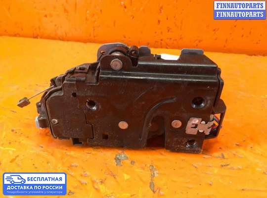 Замок боковой двери на Volkswagen Golf V (1K)