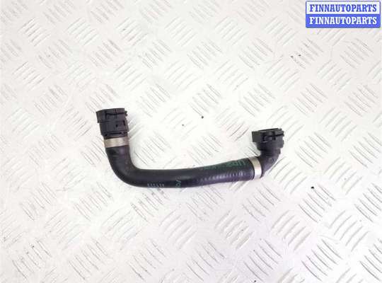 Патрубок радиатора BM2563948 на BMW 5 G30/G31
