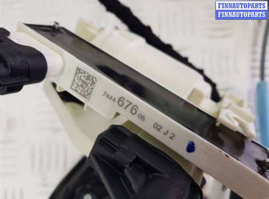 купить Замок двери задней правой на BMW X7 G07