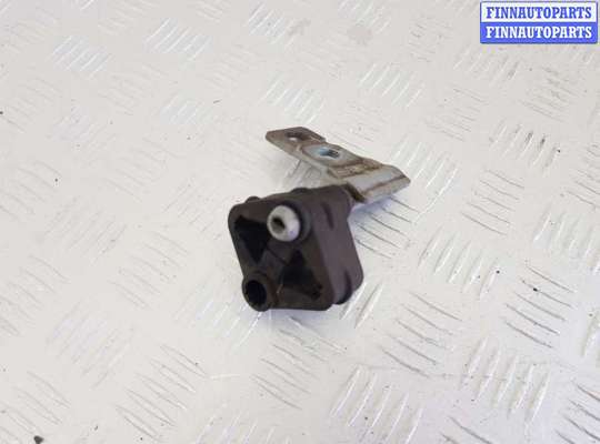 купить Кронштейн глушителя на Mercedes GLC X253