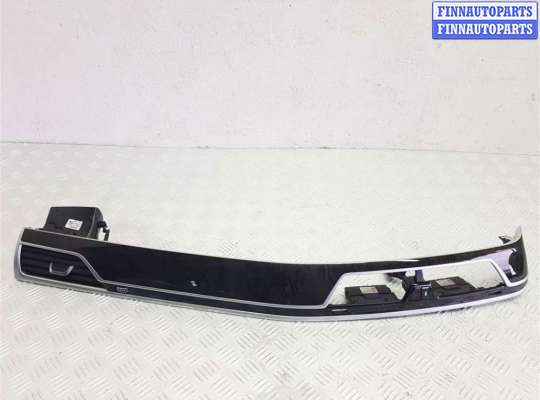 Накладка декоративная на торпедо BM2673794 на BMW 7 G11/G12