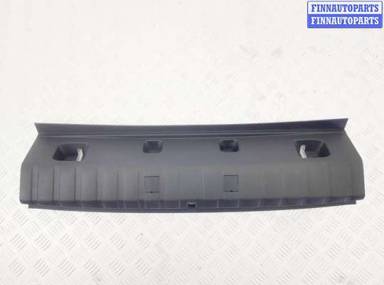 Накладка внутренняя на заднюю панель кузова (багажника) BM3551355 на BMW 4 G22/G23