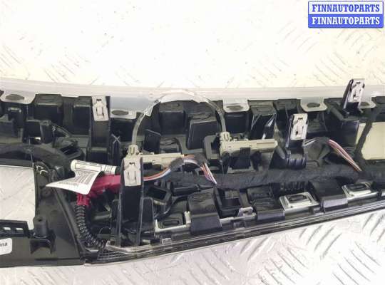 купить Накладка декоративная на торпедо на BMW 5 G30/G31