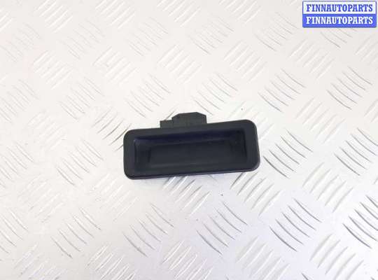 Купить кнопка открытия багажника на BMW 4 G26 кнопка открытия багажника BM3593645 на BMW 4 G26